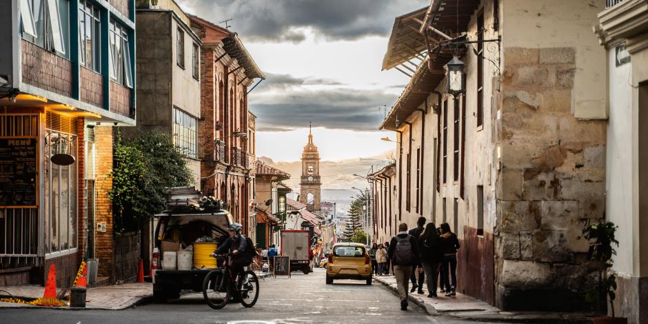 istockphoto-1570276419-1024x1024.IRZEITPROD_L5LUE